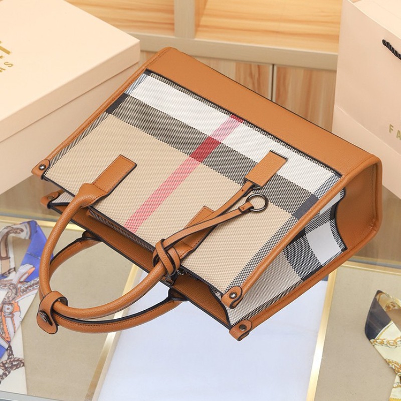 Premium Leather Messenger Bag  - Women Bags Premium Brands ulasan dan harga